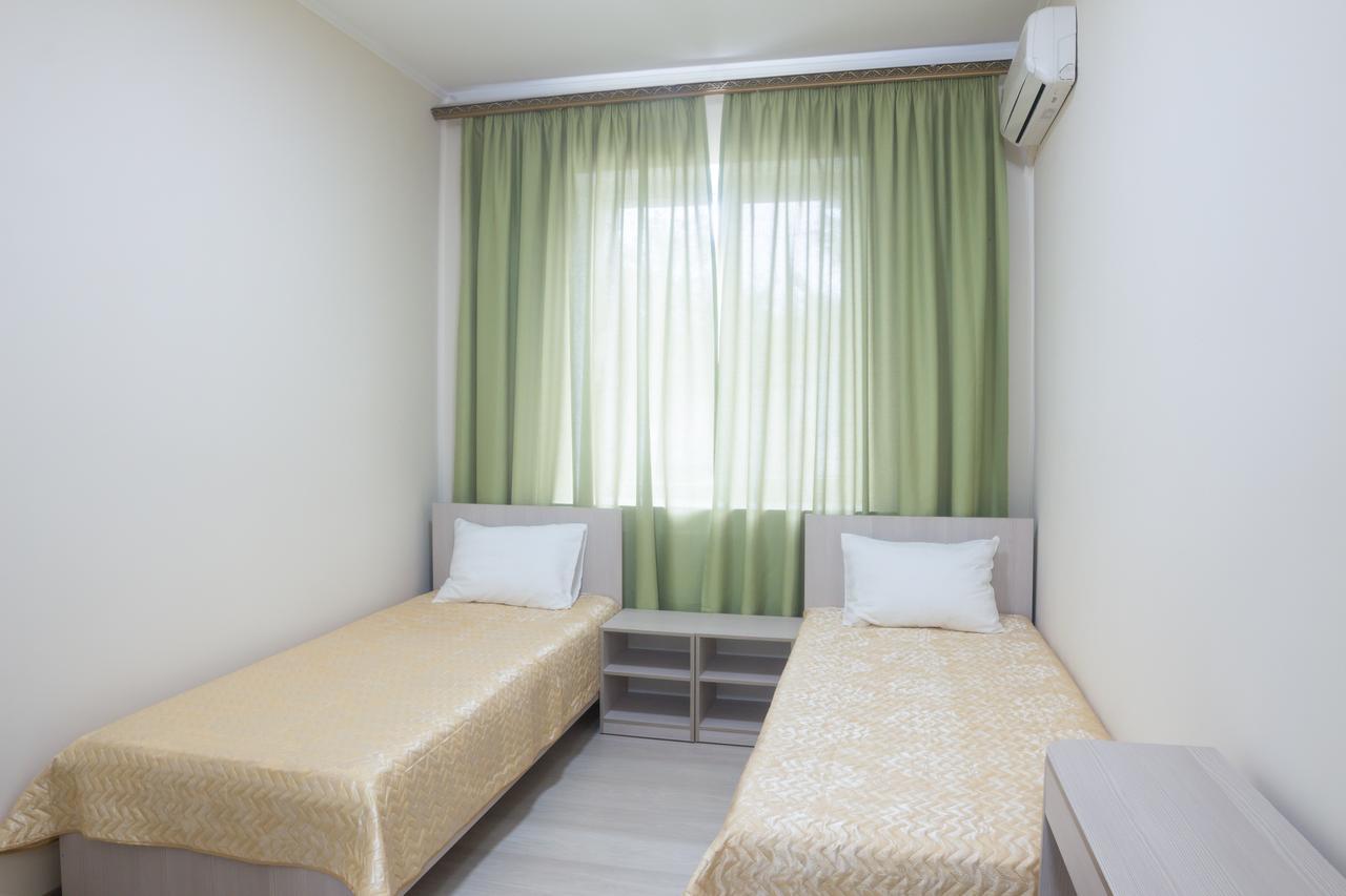 Hotel Alma Ata Zhosaly Екстериор снимка
